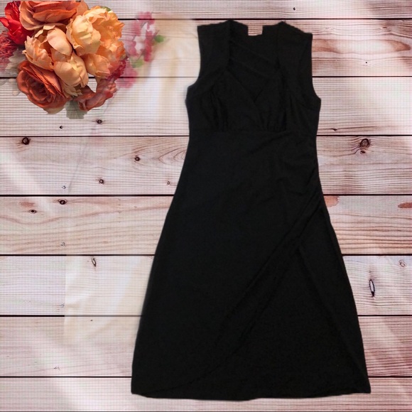 Suzy Shier Dresses & Skirts - COPY - Perfect Little Black Dress
